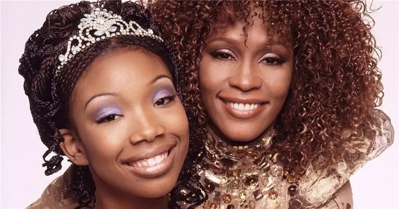 Brandy in Whitney Houston v Pepelki