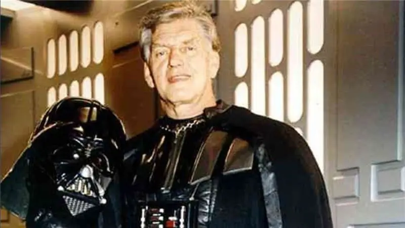 David Prowse como Darth Vader