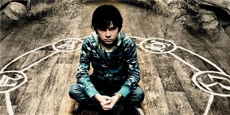 chandler riggs trong áp phích thương xót